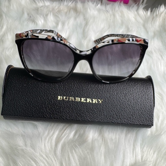 Burberry Black 55mm Women's Sunglasses - Picture 1 of 15